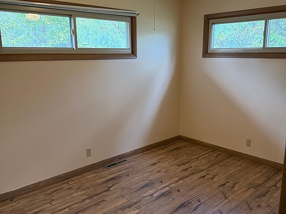 5th image of 1420 E 35th Ave