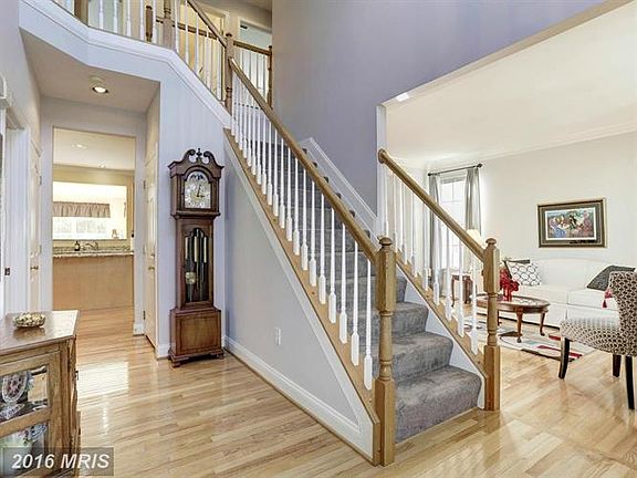 3rd image of 4824 Broom Dr