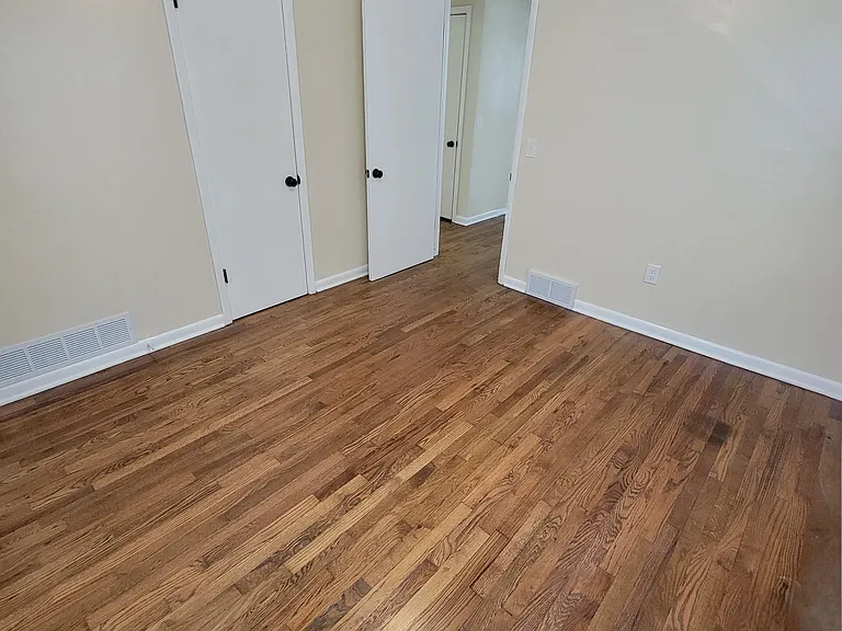 2145 Mitchell St — Photo 13