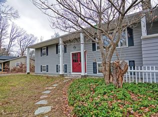 5 Oak Ter W, Bellingham, MA 02019