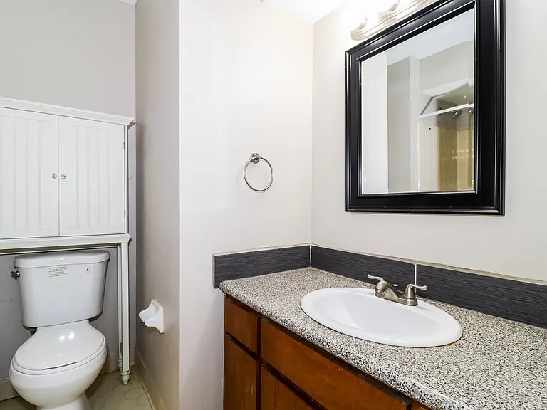 423 Cairn Cv — Photo 18
