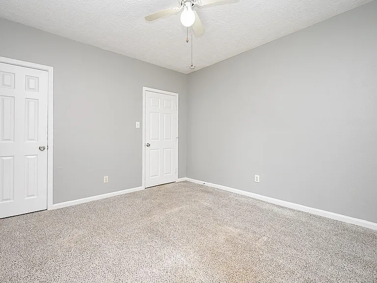 8007 Carver Rd — Photo 17