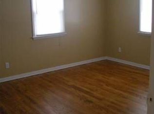 3831 Wilkes Ave, Davenport, IA 52806