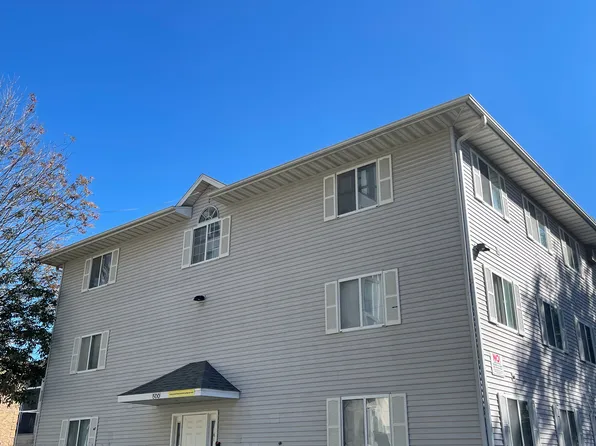 500 S Linn St #2, Iowa City, IA 52240