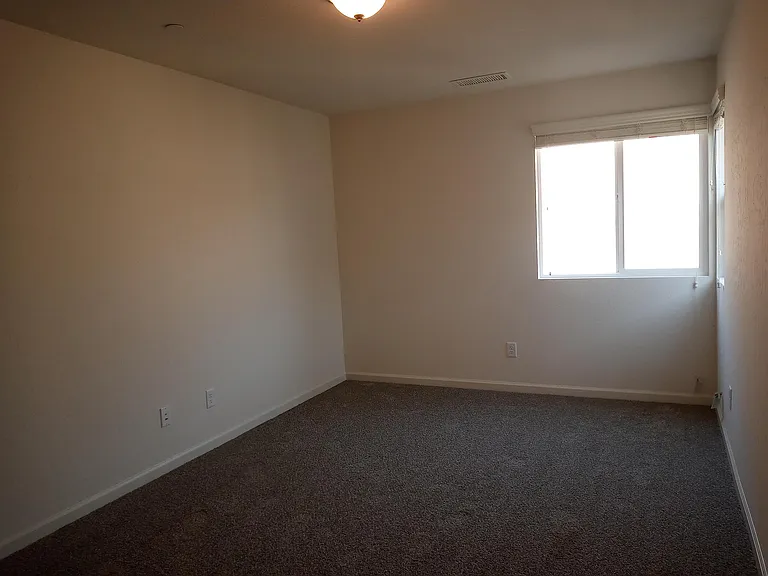 1945 Kelly Ln — Photo 24