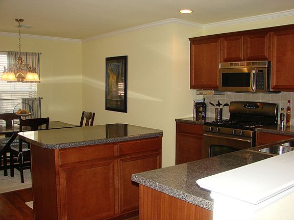 Island Kitchen with Breakfast Nook