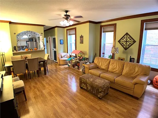 Sold by Remax Edge | media 34