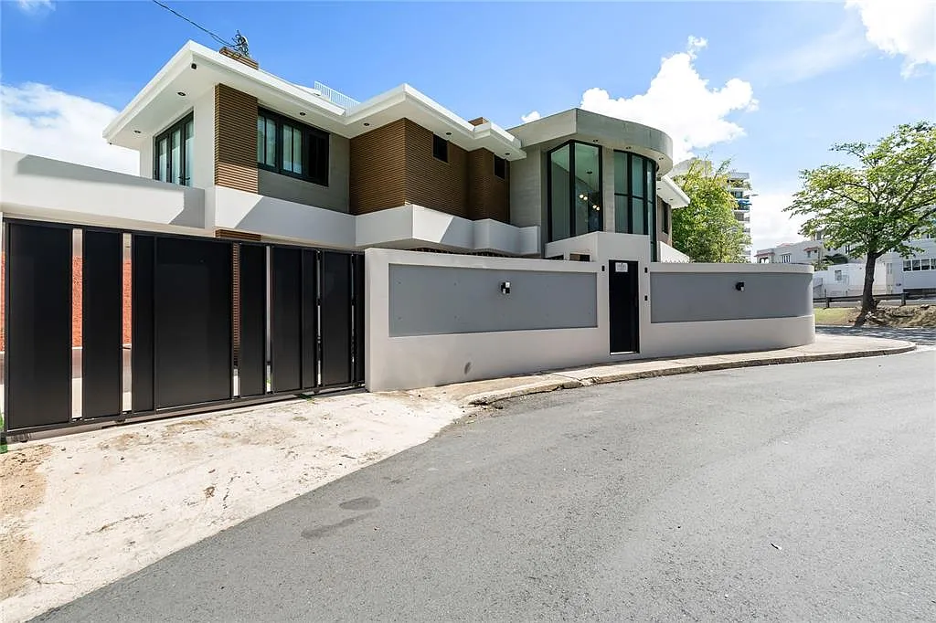 Building Photo - 1 Almendares