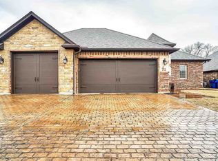 711 Meadow Ln, Cache, OK 73527