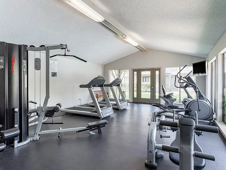 2911 Sycamore Springs Dr — Photo 4