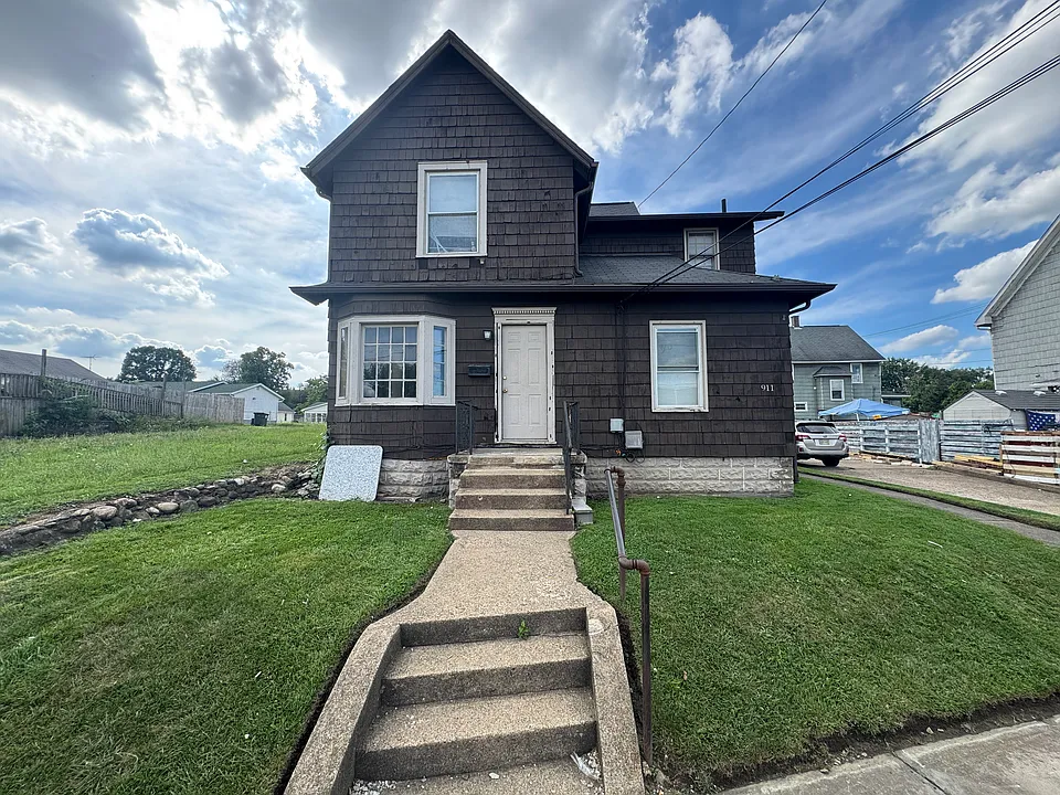 911 Camden Ave SW #2