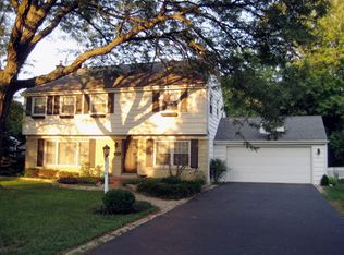 5719 Woodland Dr, Western Springs, IL