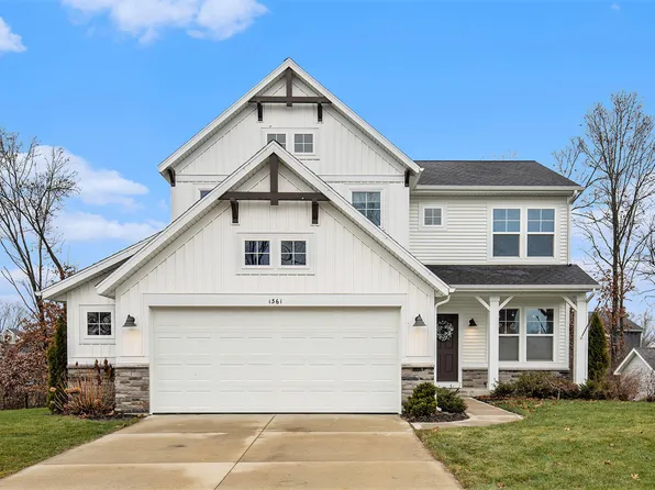 1361 Remington Dr SE, Lowell, MI 49331