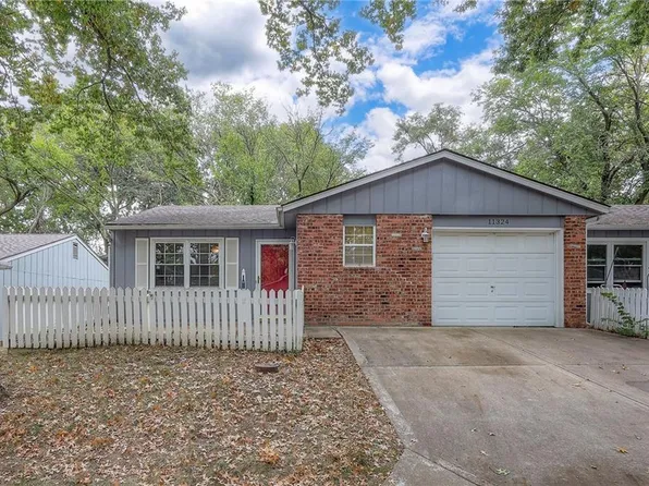 11324 W 77th Ter, Shawnee, KS 66214
