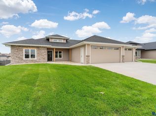 2809 E Augusta Cir, Brandon, SD 57005