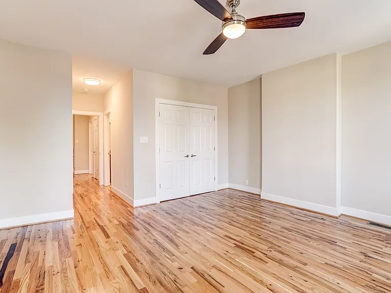 14 W Leigh St — Photo 12