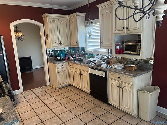 4th image of 324 Lakepoint Dr