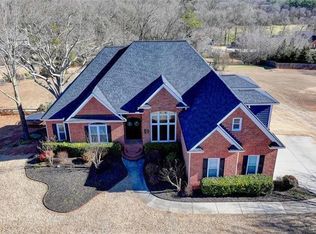 238 Huntington Trl, Hoschton, GA
