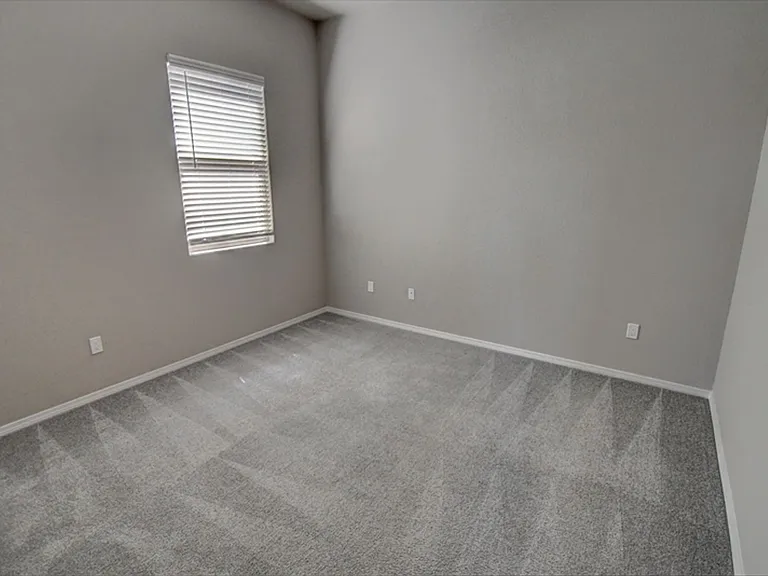 11404 Rock Squirrel Ave SE — Photo 12