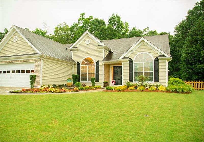 1st image of 1975 Charleston Oak Cir