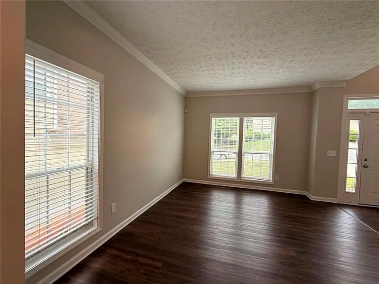 2845 White Blossom Ln — Photo 5