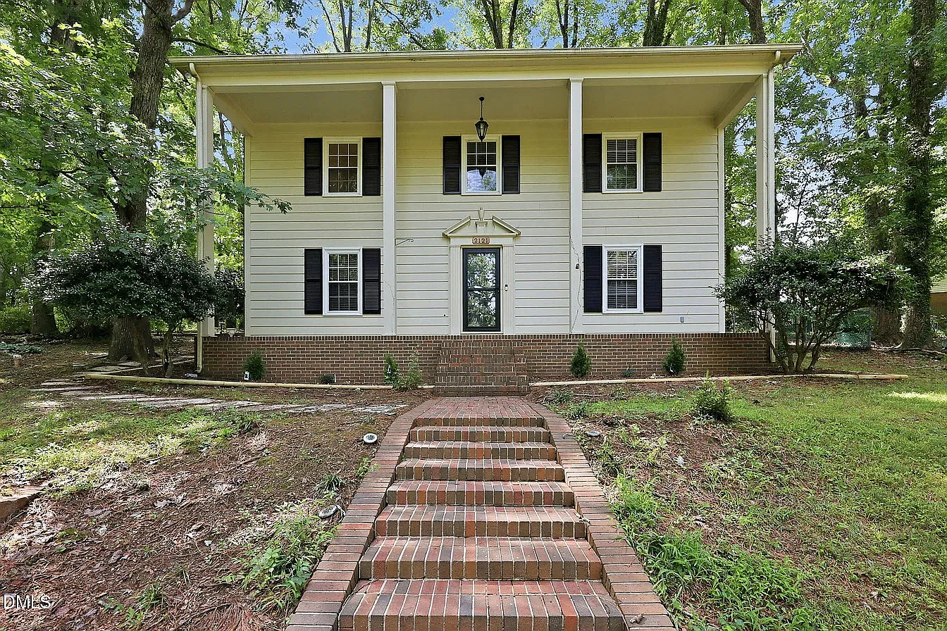 3 bed, 2000 sqft, $1,600 — Photo 1