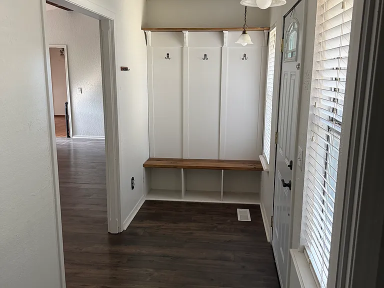 1802 Brookside Dr — Photo 2