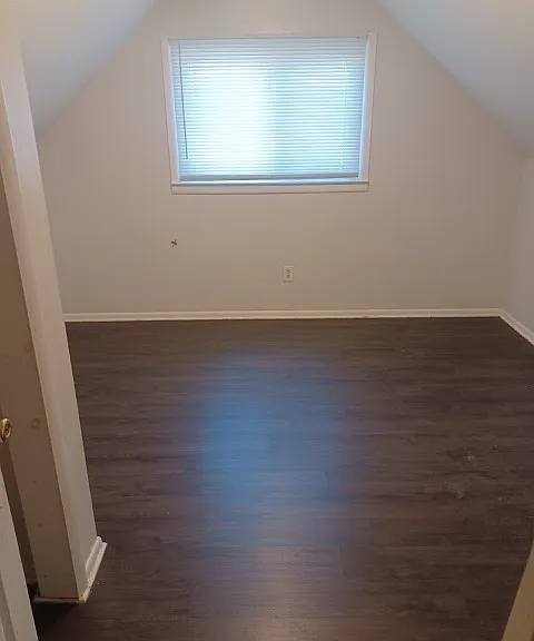 570 Kansas Ave — Photo 7