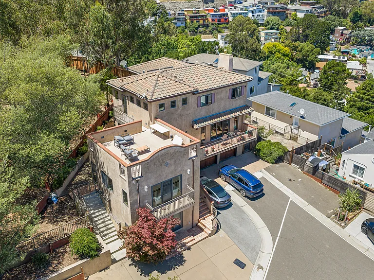 2 San Diego Ct — Photo 28