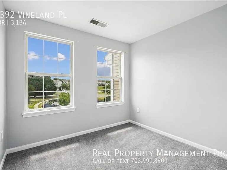 3392 Vineland Pl — Photo 11