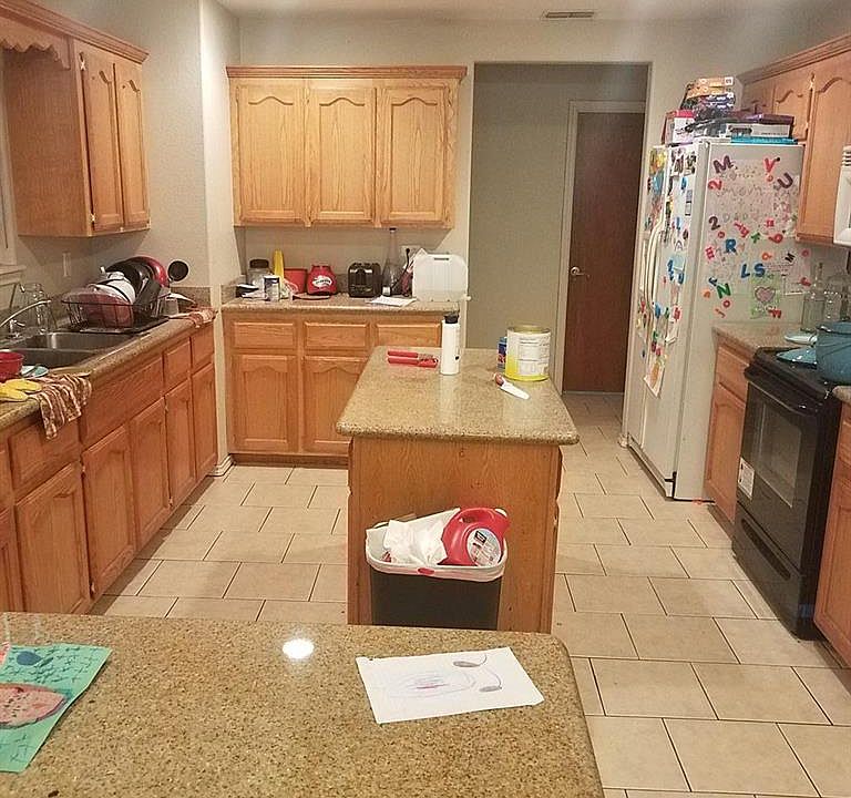 2nd image of 811 Chickadee Ave