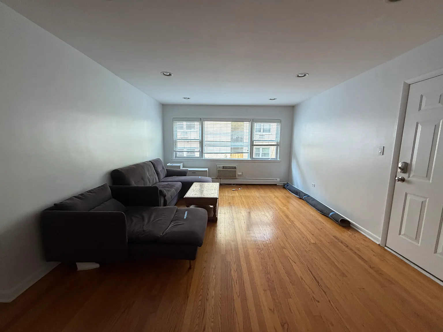 2 bed, 750 sqft, $2,750 — Photo 2