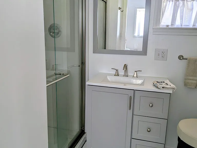990C Belmont Rd — Photo 4
