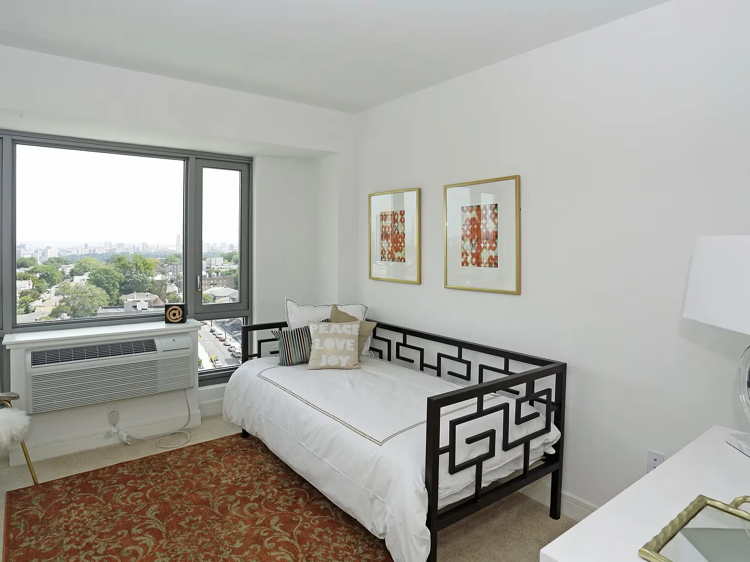 2 bed, 1270 sqft, $4,070 — Photo 3