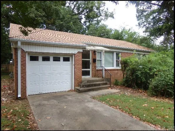 1469 Scott St, Conway, AR 72034