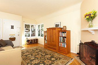 Living Room 1 :: 1068 Evelyn Avenue