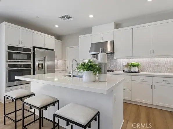 27540 Grand Fir Way, Valencia, CA 91381