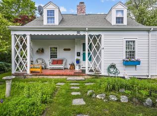 46 Greenlawn St, Fall River, MA 02720