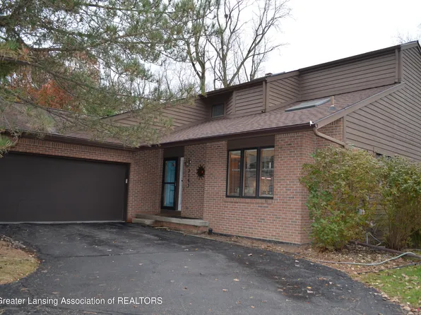 2397 Emerald Forest Cir, East Lansing, MI 48823