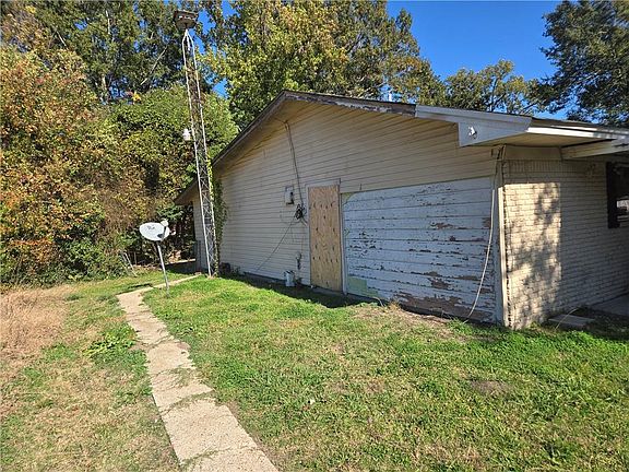 4th image of 1213 Tampa St