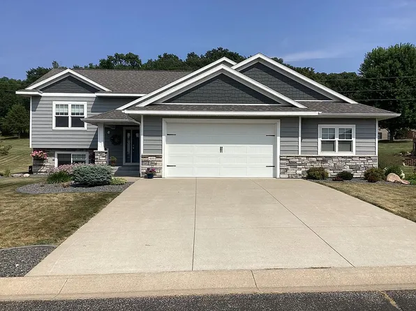 409 Northern Hills Trl, Saint Charles, MN 55972