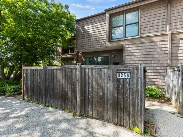 9256 N 70th St, Milwaukee, WI 53223