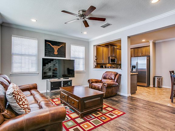 4th image of 2901 Peyton Brook Dr
