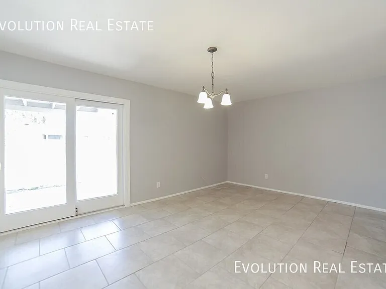 2521 S Kachina Cir — Photo 5