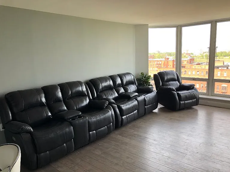 250 E Harbortown Dr — Photo 12