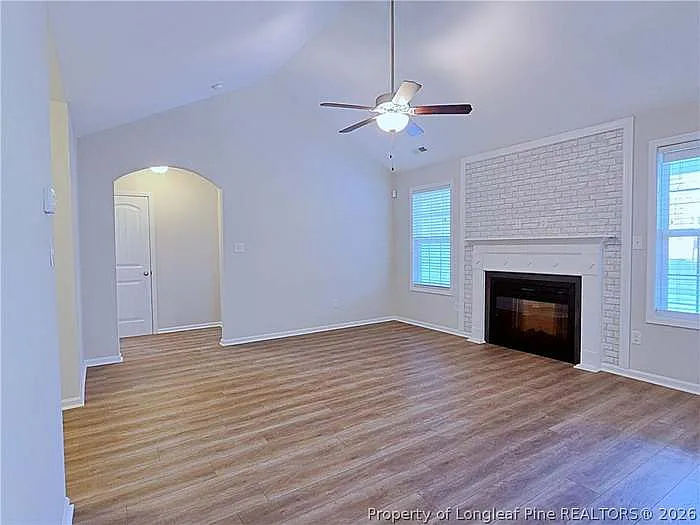 204 Feathers Ln — Photo 8