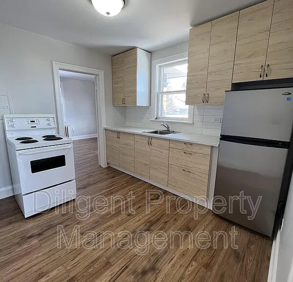 642 Bolivar St #UPPER EAST — Photo 9