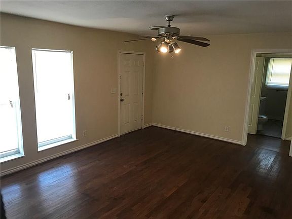 3rd image of 6054 Parkdale Dr