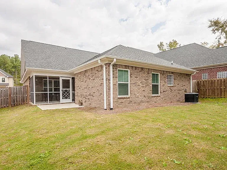 1004 Barrett Dr — Photo 24
