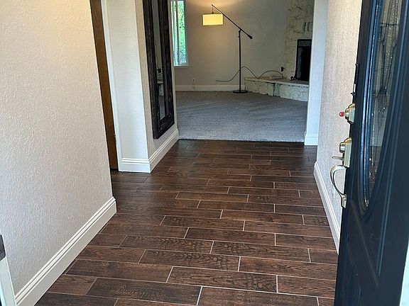 4th image of 3615 Riverview Dr